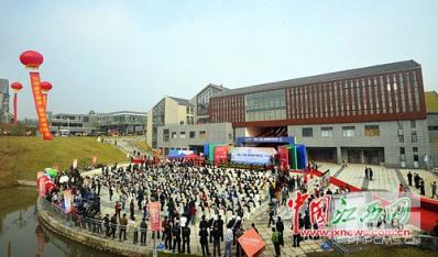 江西新余：赏麻艺 读文化 品时尚