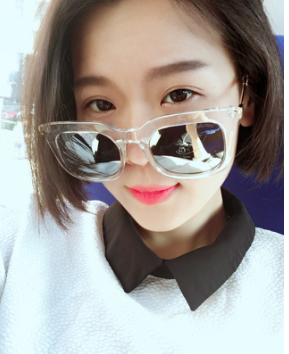 美女主播5种语言唱歌，粉丝竟然送了5万件T恤！