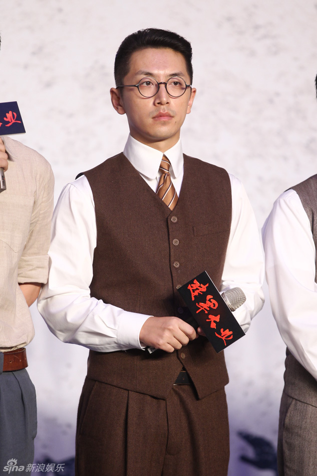 建军大业开机 刘烨朱亚文演毛泽东周恩来