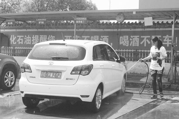 改造后的抚河沿线已成为一道靓丽的风景线