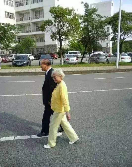 这大概就是浮躁社会中最令人向往的爱情！