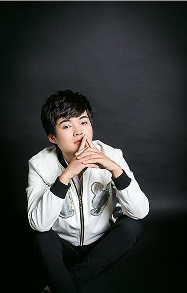 香菇!唱《南山南》不逊马頔 繁星歌手胡歆再现经典民谣