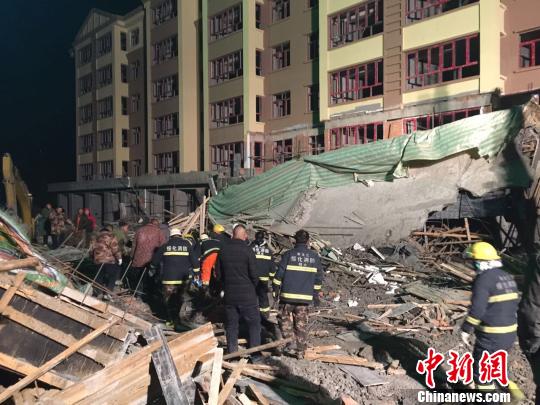 黑龙江明水一在建商服坍塌事故致3死1伤责任人被控制