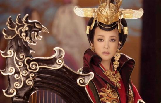 “太后”造型，范冰冰没气场孙俪霸气，陈莎莉最深入人心！