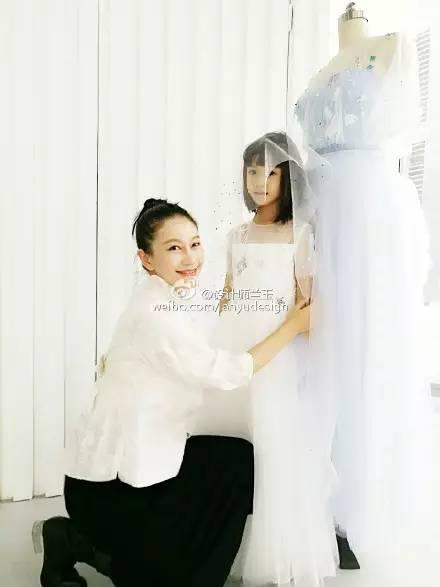 钟丽缇张伦硕大婚！谁说姐弟恋不靠谱，瞧他们幸福得一塌糊涂！