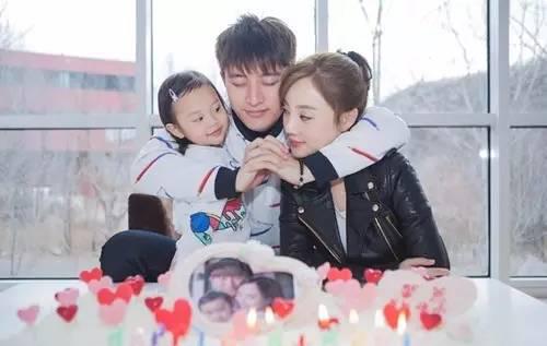 钟丽缇张伦硕大婚！谁说姐弟恋不靠谱，瞧他们幸福得一塌糊涂！