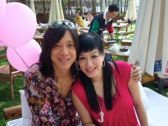 爱笑女神钟丽缇 天生美人胚素颜都很美