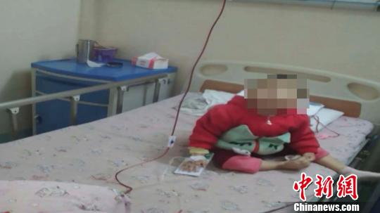 “侠义夫妇”为养女治病花光积蓄：卖肾也要筹钱手术