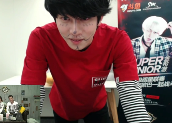 金希澈服输画脸跳舞 斗鱼直播SM明星联赛高能