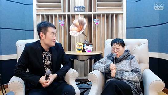 李银河YY支招单身女高管打开思路，快去找小鲜肉