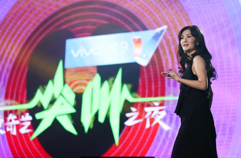 陈伟霆入职爱奇艺“当官”了 不穿秋裤的鹿晗成亚洲全能