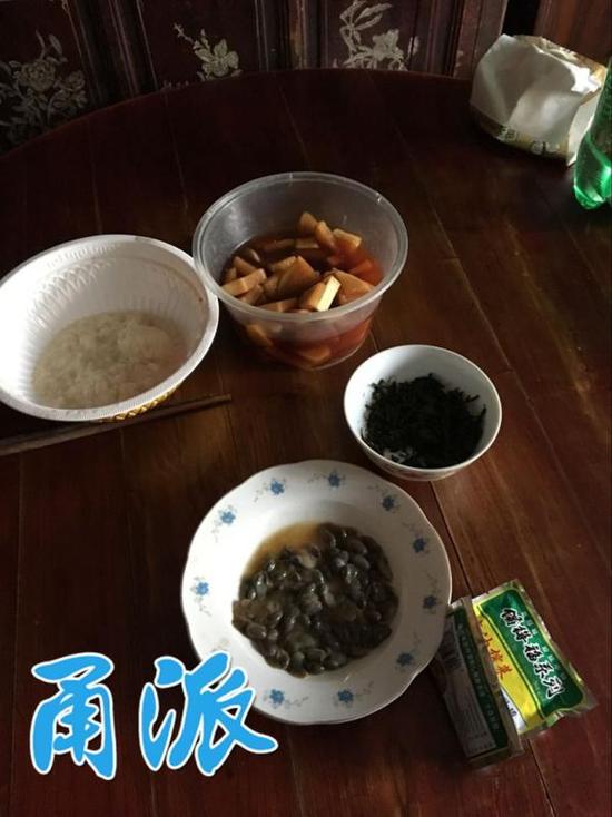 15年前女子凑钱给丈夫看病春节她挨家挨户还钱