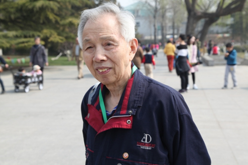 汤伯成